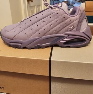 New Hot Step Air Terra / Nocta X Drake